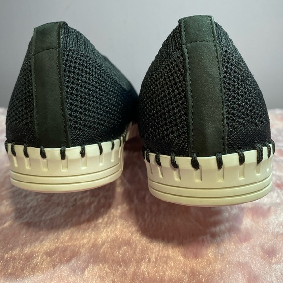 Lucy Black Slip On by Eric Michaels - Picture 4 of 9